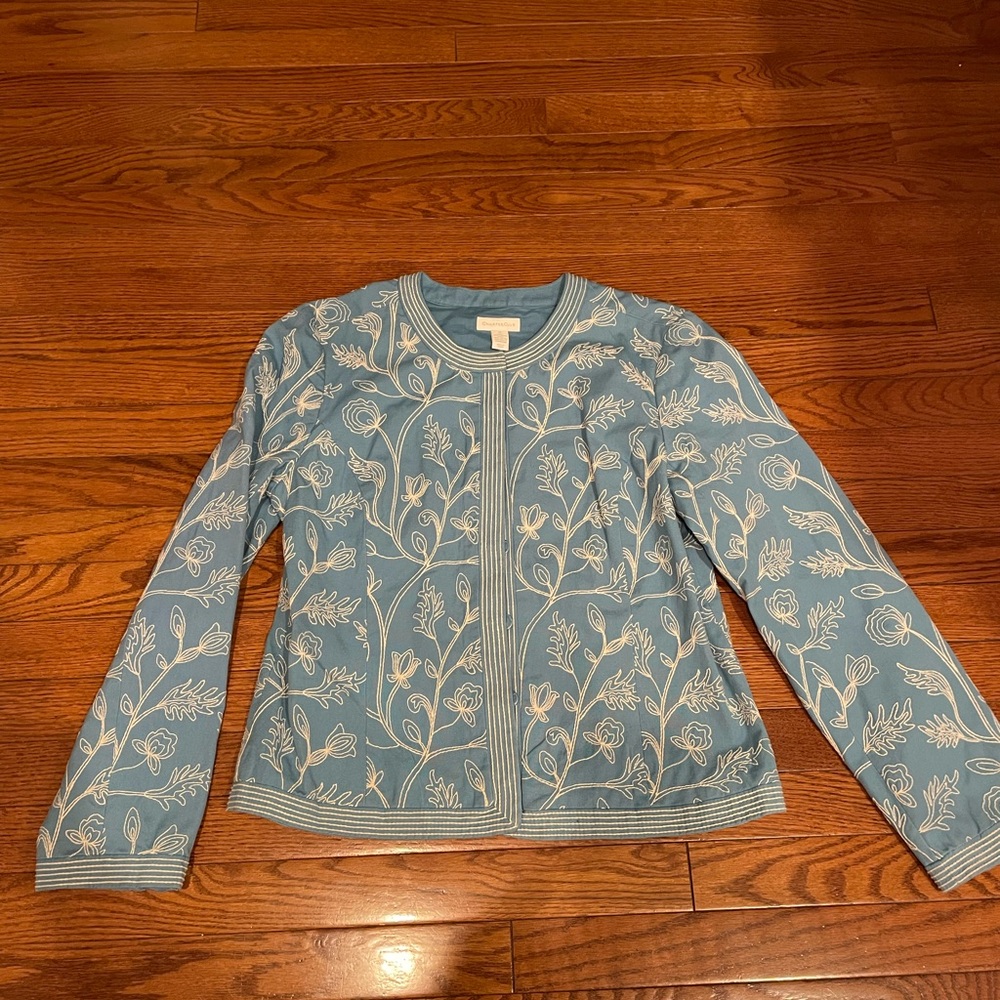 Charter club size M - stunning blue w/ white embroidered pattern.  Hidden snaps